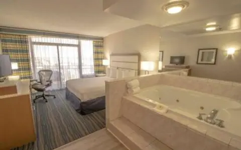 Fairfield Inn & Suites by Marriott Virginia Beach Oceanfront
