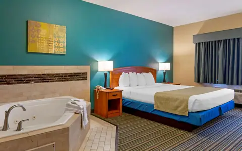 Best Western Plus Governor's Inn