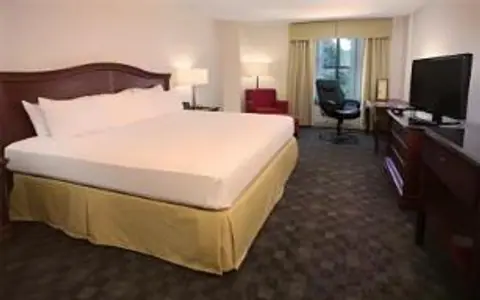 DoubleTree by Hilton Hotel Norfolk Airport