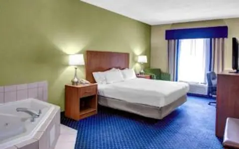 Holiday Inn Express Richmond - Downtown, an IHG hotel