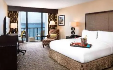Hilton San Diego Airport/Harbor Island