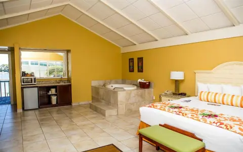Best Western Yacht Harbor Hotel