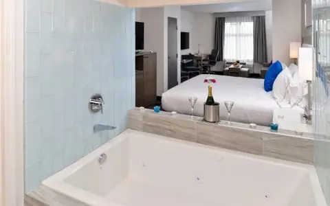 Holiday Inn Express & Suites San Diego Otay Mesa, an IHG hotel