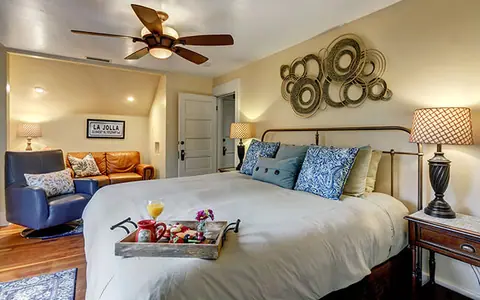 Hillcrest House Bed & Breakfast