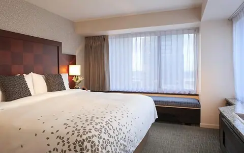 Renaissance Seattle Hotel