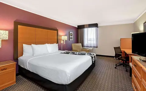 La Quinta Inn & Suites by Wyndham Tacoma - Seattle