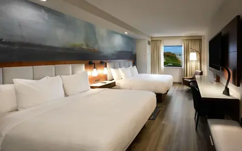 Oshkosh Marriott Waterfront Hotel & Convention Center