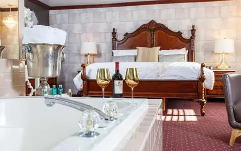Hotel J Green Bay