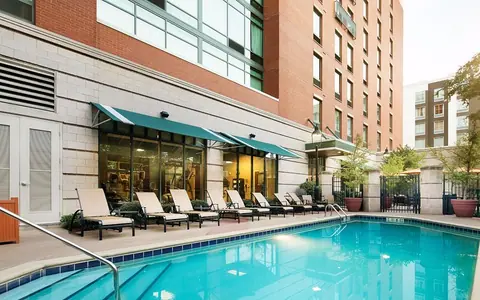 Hampton Inn & Suites Little Rock-Downtown
