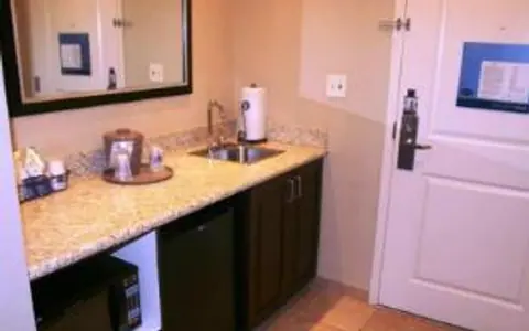 Hampton Inn & Suites Phoenix Glendale-Westgate