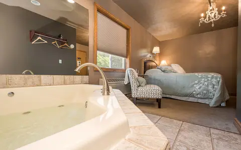 The Farmington Inn