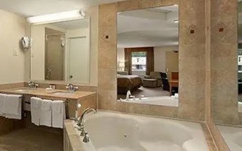 Ramada by Wyndham
