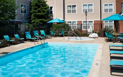 Sonesta ES Suites Chicago Waukegan Gurnee
