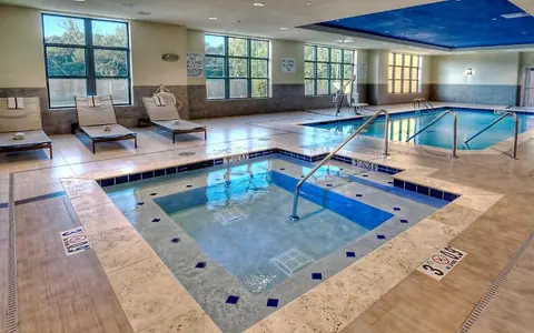 Holiday Inn & Suites Tupelo North, an IHG hotel