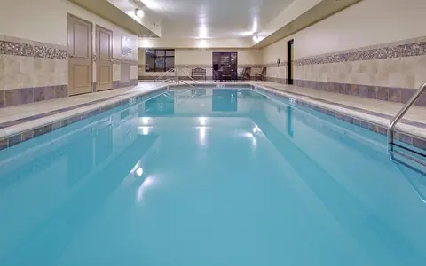 Holiday Inn Express & Suites Grand Island, an IHG hotel
