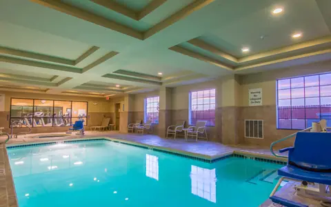 Holiday Inn Express & Suites Clovis, an IHG Hotel