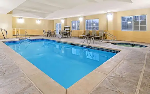 La Quinta Inn & Suites by Wyndham Stillwater-University Area
