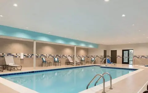Hampton Inn & Suites Kenosha