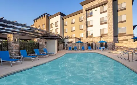 Holiday Inn Express & Suites Surprise, an IHG hotel