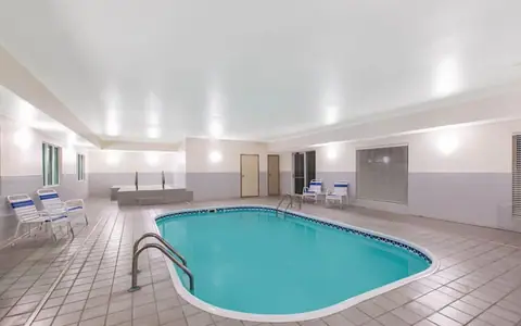 La Quinta Inn & Suites Lincoln
