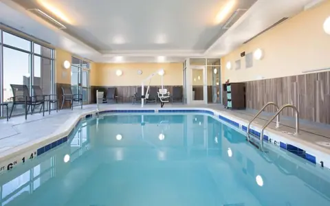 Fairfield Inn & Suites Burlington