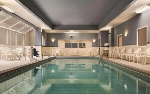 Country Inn & Suites by Radisson, Grand Rapids East, MI