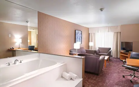 Crystal Inn Hotel & Suites West Valley City