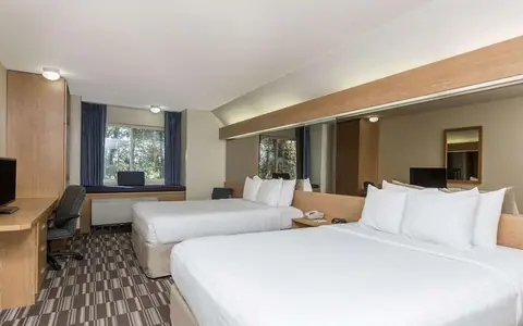 Baymont Inn & Suites by Wyndham Anchorage Airport