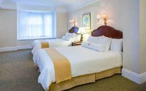 Beresford Arms Hotel & Suites