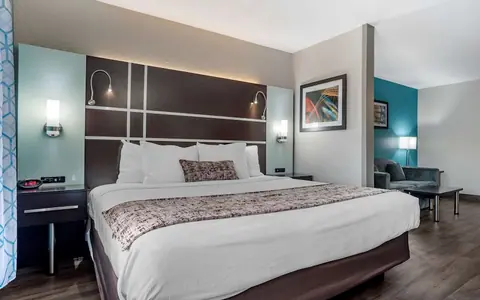 Best Western Carlton Suites