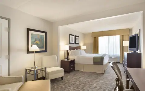 Holiday Inn & Suites Scottsdale North - Airpark, an IHG hotel