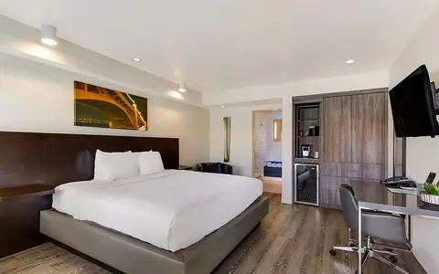 SureStay Plus Hotel by Best Western Tempe University