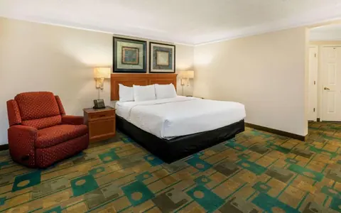 La Quinta Inn & Suites by Wyndham Phoenix West Peoria