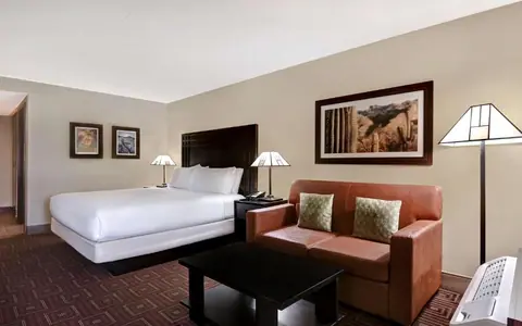 Doubletree By Hilton Hotel Phoenix Tempe
