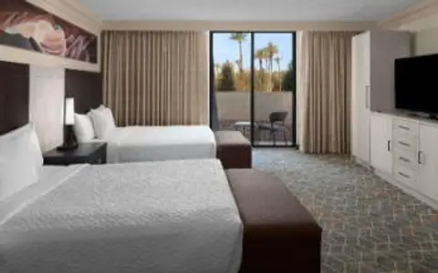 Embassy Suites by Hilton Phoenix Biltmore