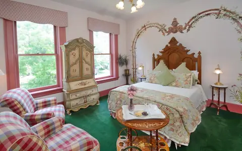Capitol Hill Mansion Bed & Breakfast Inn
