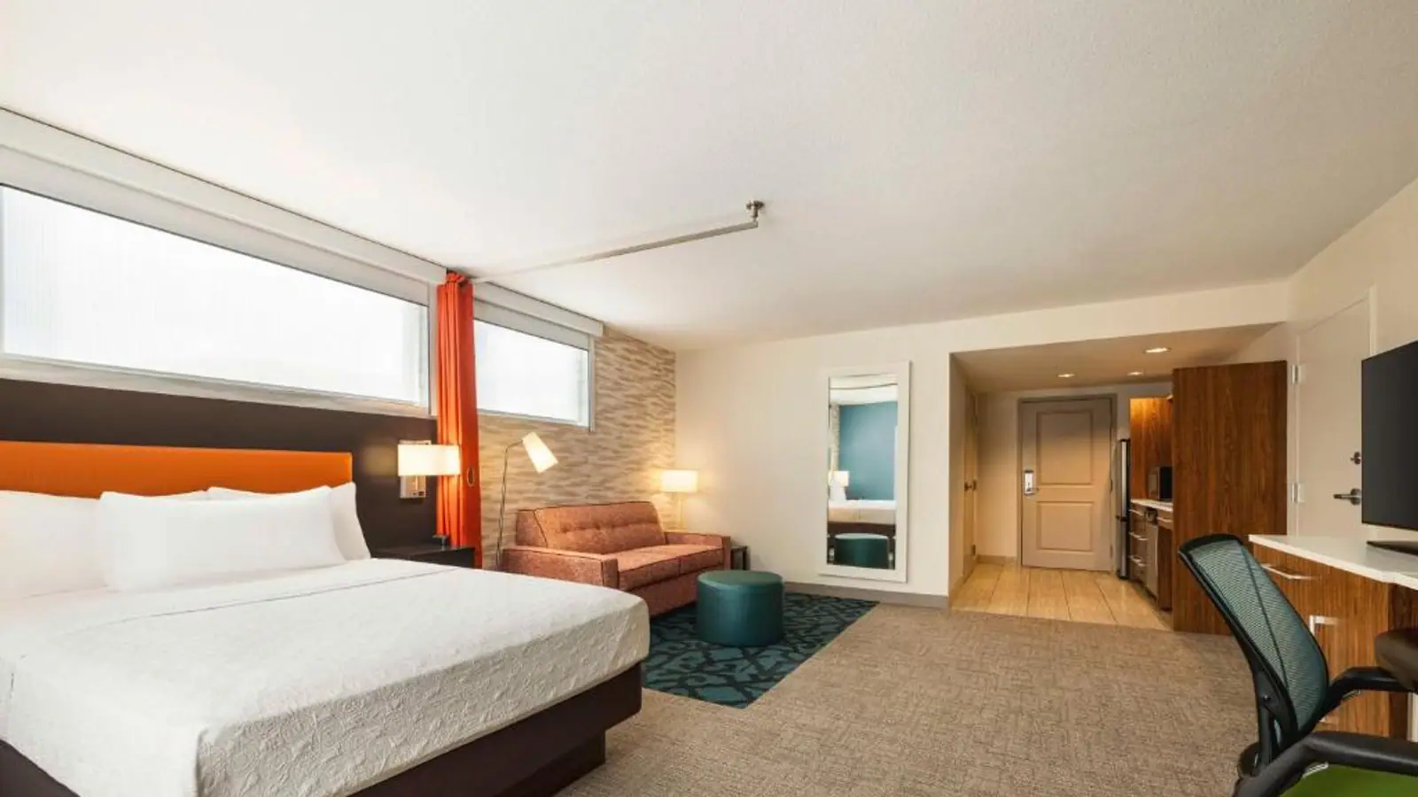 Hotels in Lakewood, Colorado
