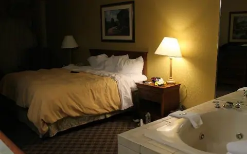 Hampton Inn & Suites Newark Airport Elizabeth