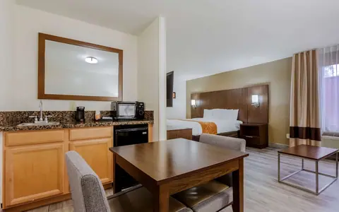 Comfort Suites at Sabino Canyon
