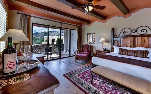 Hacienda Del Sol Guest Ranch Resort