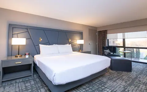 Crowne Plaza Providence-Warwick Airport, an IHG Hotel