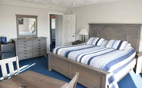 Rhea's Inn By The Sea