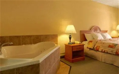 Super 8 by Wyndham Nashville East